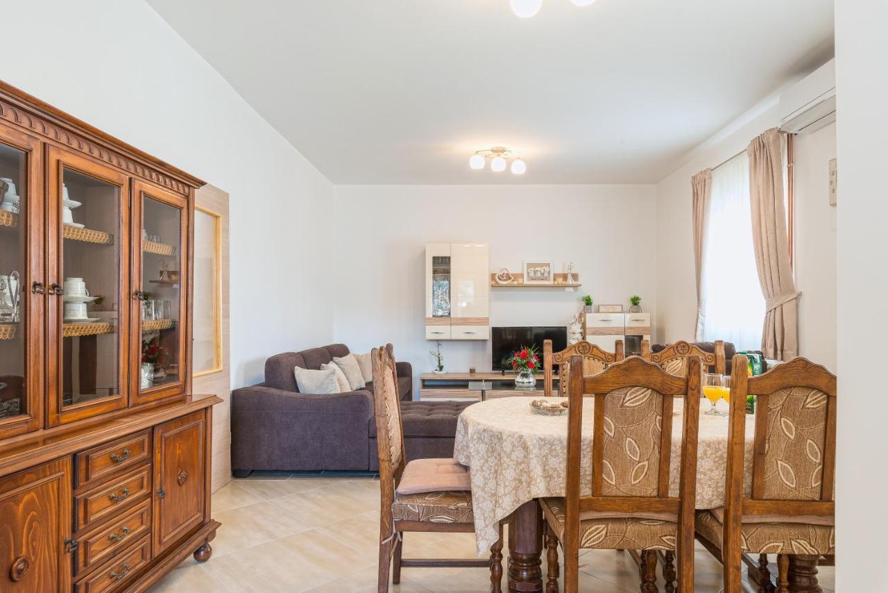 Apartman Tea Privlaka  Exteriör bild