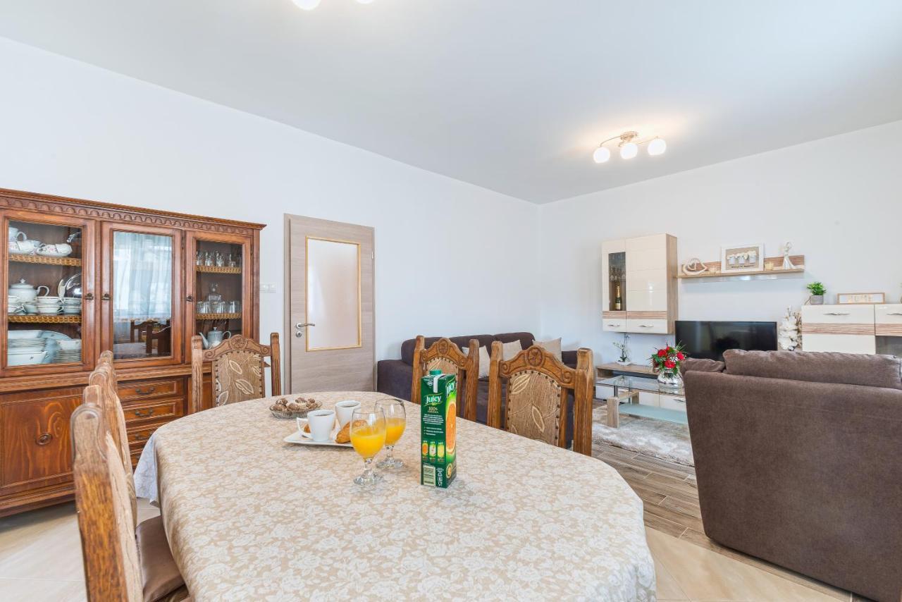 Apartman Tea Privlaka  Exteriör bild